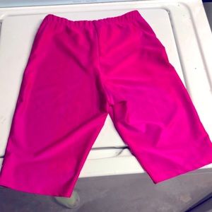 Ladies/girls hot pink bike shorts. Size:medium made: by cherry mellow.